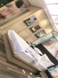 壮哥探花约炮大奶两姐妹激情双飞，肉感十足草着得劲，揉捏大奶子俩个骚货很会伺候人，轮流爆草不要错过