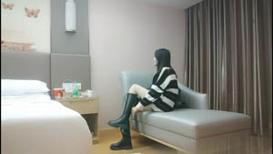 纤细美腿小妹舌吻69各种姿势爆插挺耐操02