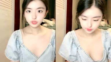 Joy宝贝治愈笑容五官小巧萝莉宝藏女孩怎幺有那幺甜的正点女孩小奶兔软又翘挺.