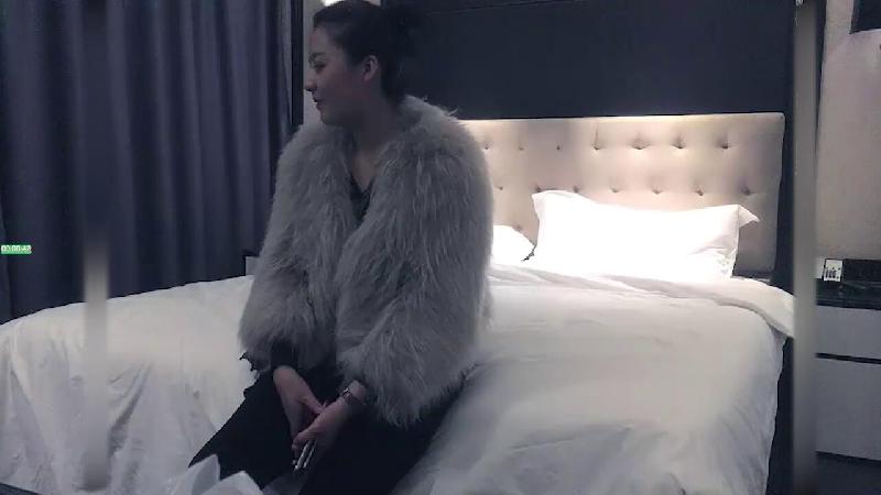 【野狼出征探花】新人帅小伙外围女神美乳细腿近距离拍摄啪啪细节