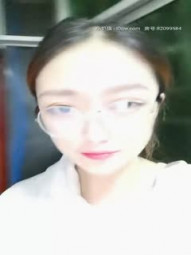 晓龙女气质长相甜美红唇眼镜妹子和炮友啪啪，骑脸舔逼上位骑坐性感屁股特写抽插