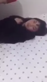 风骚人妻在家伺候蒙面大哥 乖巧的舔大鸡巴露脸好骚