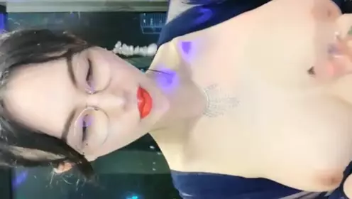 【霸凌事件】东莞技校女生被同学堵在教室各种凌辱